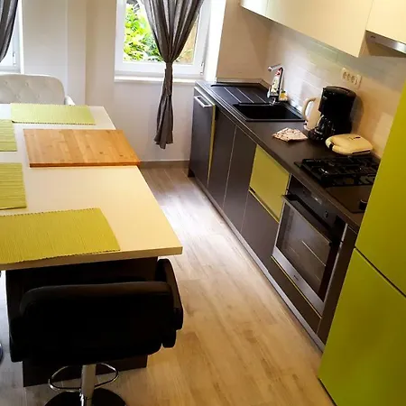 Vanna - 1st Row To The Sea Apartment Opatija