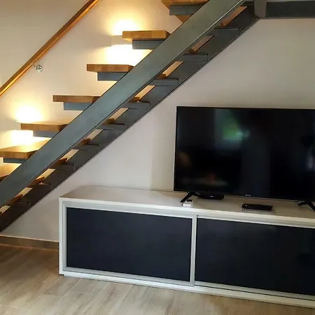 Vanna - 1st Row To The Sea Apartment